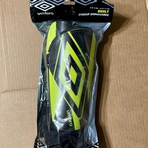Umbro Stirrup Shinguards